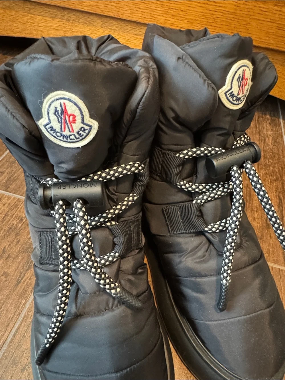 Moncler 💯 authentic